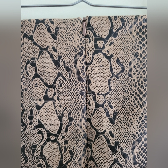 Leopard Two Piece Set - Picture 10 of 11